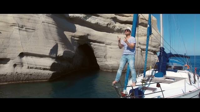 Claydee_-_Alena_(Official_Video) смотреть онлайн