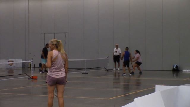 Gamma Tournament Mixed Doubles - 4.5 - Game 1 of 3 - Mike S., Monica L. vs Dan M., Christie B. смотреть онлайн