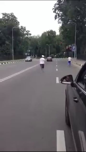 Барашек в Харькове убегает от повара смотреть онлайн