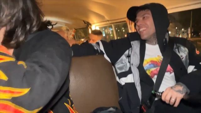 Vorreste sentire della musica? per favore смотреть онлайн