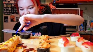 Мукбанг | Запечённые роллы, Корн Дог, Сладкий ролл Мятная клубника 🍓 | Обжор Асмр