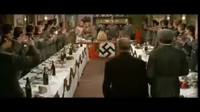 La Grande Vadrouille - Le jeu des chaises musicales смотреть онлайн