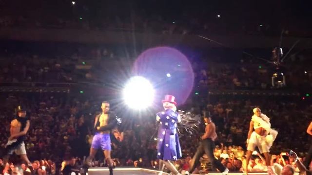 Madonna 'Holiday' Live Rebel Heart Tour, Sydney March 19 2016. смотреть онлайн