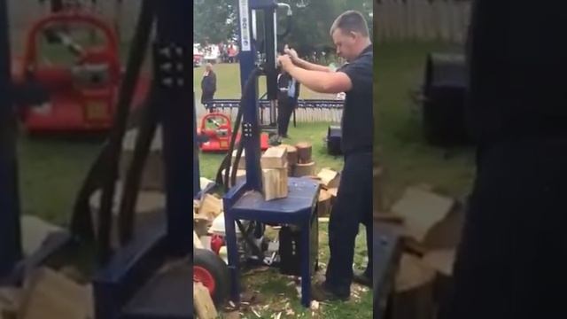 Engine 400 Log Splitter смотреть онлайн