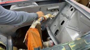 Восстановление ВАЗ 2106 своими руками в гараже.Подкапотное пространство