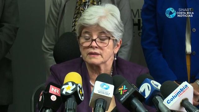 Renuncia de la Ministra de Hacienda Rocío Aguilar