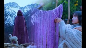 (плащ из овечьей шерсти) Из овечьей шерсти можно сплести плащ, не нужно бояться ветра и снега.