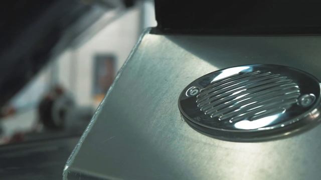 Voyager 700 COB Обзор катера + установили доп. оборудование. смотреть онлайн