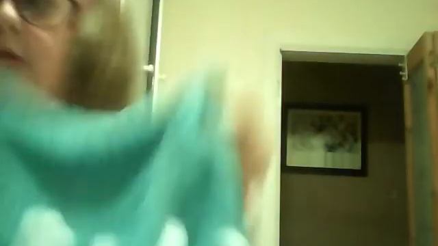 My step sister and me doing a night routine смотреть онлайн