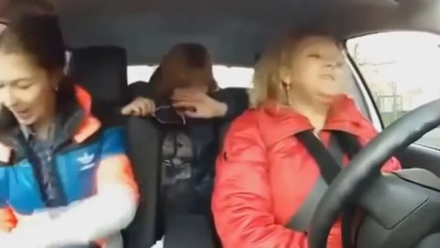 женщины троллят ДПСника смотреть онлайн