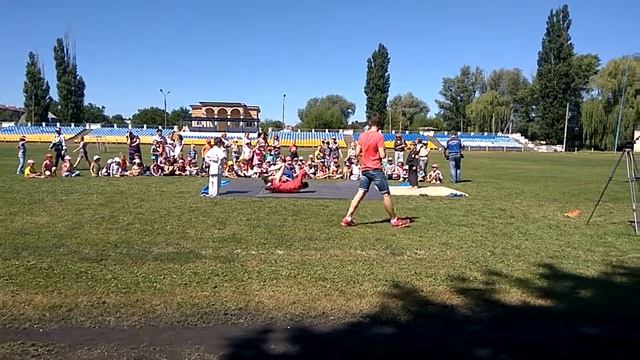 Часть показательного выступления СК Беркут, на олимпийском дне 22.06.2017 смотреть онлайн