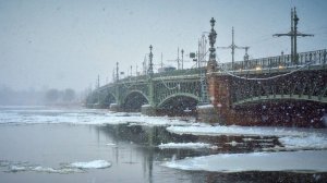 Петербургские мосты готовят к навигации
