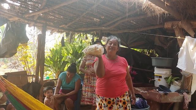 Mira quienes más reciben su rico pollito смотреть онлайн