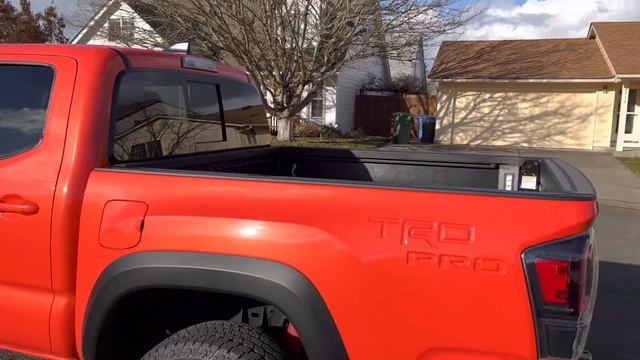 Toyota Tacoma OEM tailgate insert must have for your Tacoma and other new mods смотреть онлайн