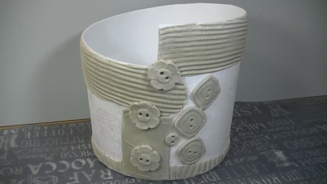 Переделка большого пластикового ведра в кашпо для цветов . смотреть онлайн