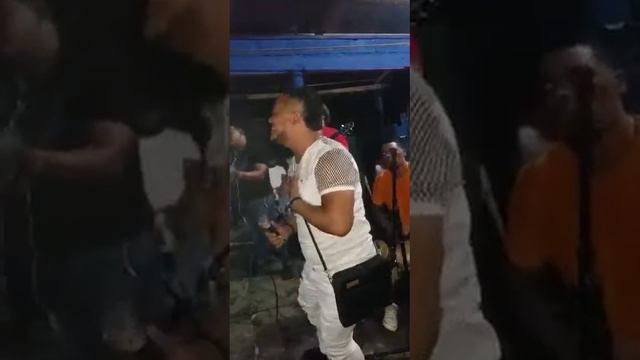 LINDER SENA, EN LA REAPERTURA DEL BAR JOSELIN EN EL SECTOR DE LA MADRE. смотреть онлайн