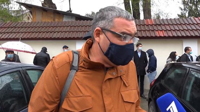 Если Додон с Шором будут продолжать, люди выйдут и дадут им по морде смотреть онлайн