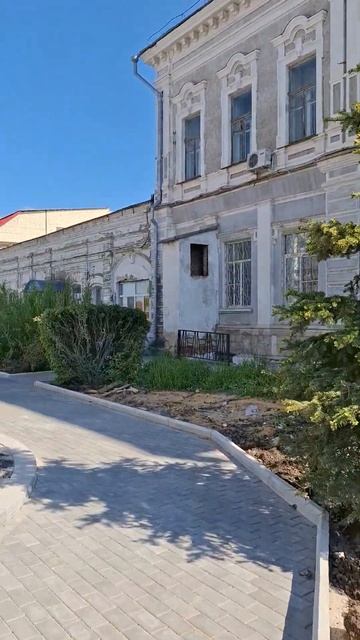 СКВЕР ИМЕНИ АРКАДИЯ ОСТРОВСКОГО смотреть онлайн