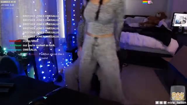 MIRA DOES A LAP DANCE LIVE смотреть онлайн