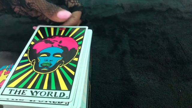 Black Light tarot deck - neon deck смотреть онлайн