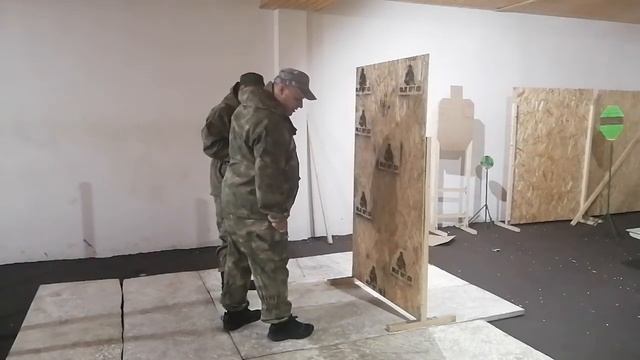 Изготовка к стрельбе из за вертикального укрытия с колена смотреть онлайн