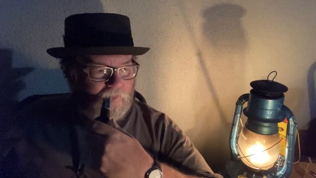 Gawith And Hoggsrth Dark Plug In The 320 Oceano KS Rusticated смотреть онлайн