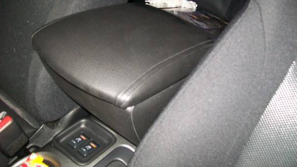 Подлокотник Ниссан Жук Nissan Juke смотреть онлайн