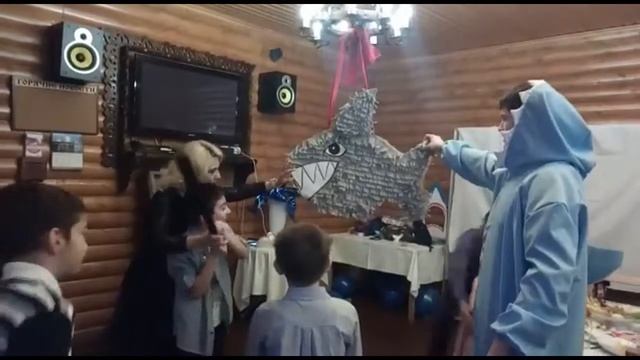 Пиньята Акула смотреть онлайн