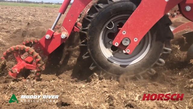 TIGER 5MT By HORSCH 300hp Working 4” Rippers 8