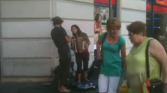 Riley Coyote and Summer Newman, Budapest смотреть онлайн