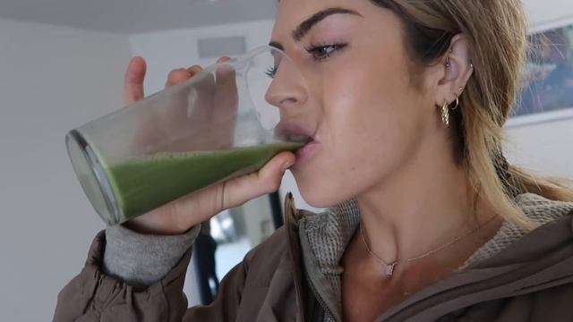 Full Day of Eating // Easy Healthy Meals // VLOG смотреть онлайн
