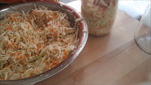 დაჭრილი კომბოსტოს მწნილი kombostos mwnili (Квашеная капуста pickled cabbage) смотреть онлайн