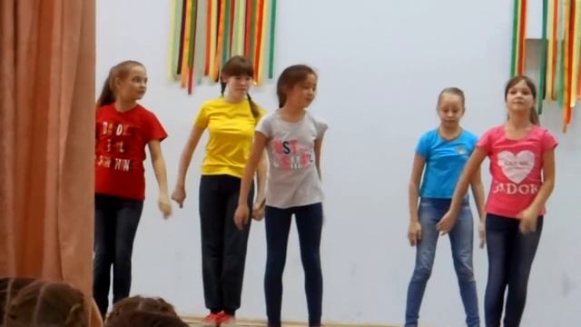 5 "В" класс танцует под open kids не танцуй смотреть онлайн