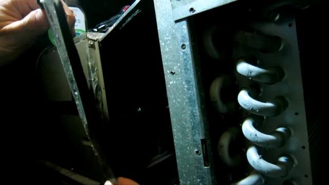 Musty Smell from Your AC Vents? Check and Clean the Evaporator coil - HVAC freezing up with ice смотреть онлайн