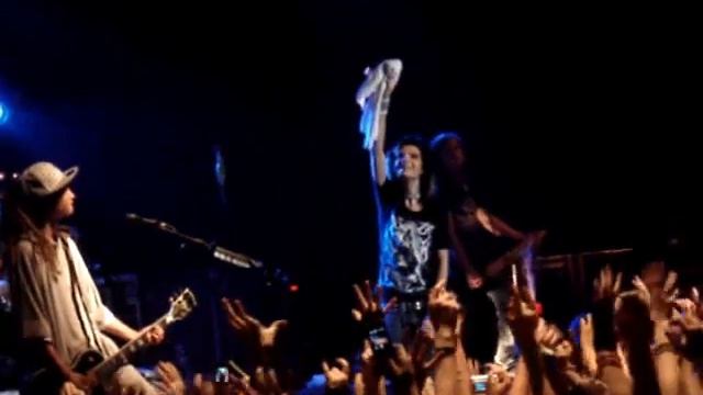 Tokio Hotel - Crowd