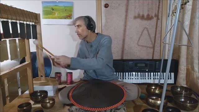 "Волшебная прогулка по зимнему лесу с мерцающим под Солнцем снежным ковром". Музыка для медитации смотреть онлайн