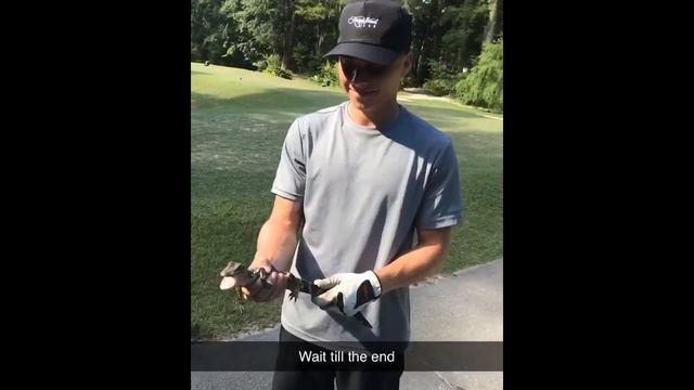 Mom Alligator Running Towards Guy! REAL OR FAKE???? смотреть онлайн