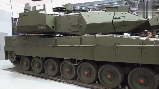 Чехия заказала 24 F-35 и 76 Leopard 2A8, но теперь на это надо найти дополнительные деньги смотреть онлайн