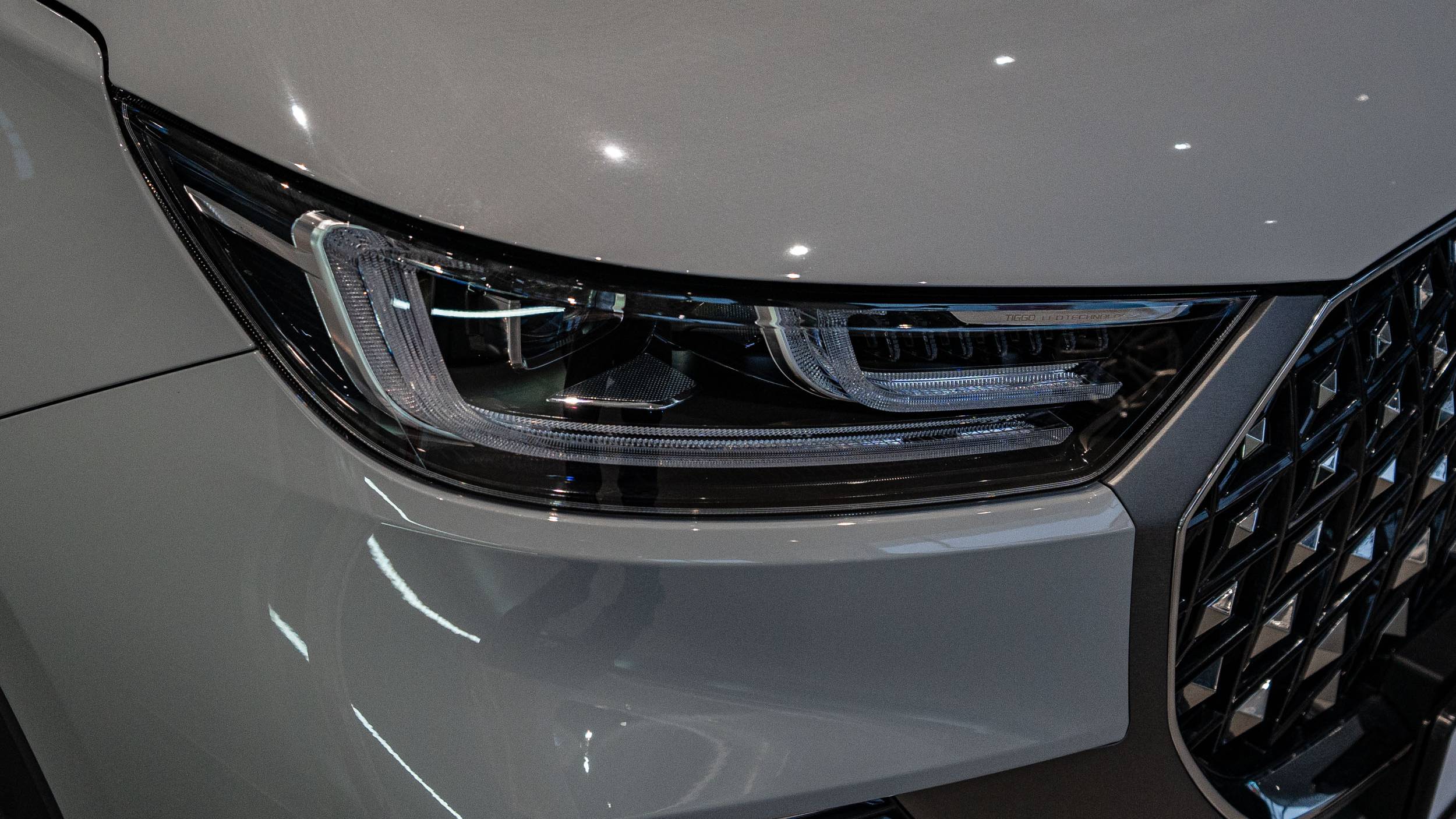 CHERY TIGGO 8 PRO MAX 4WD (Ultimate) Технологичный серый смотреть онлайн