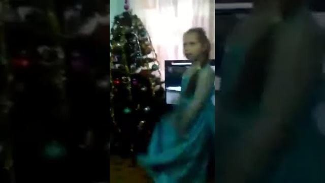 Актрисами рождаются !! Маша читает произведение смотреть онлайн