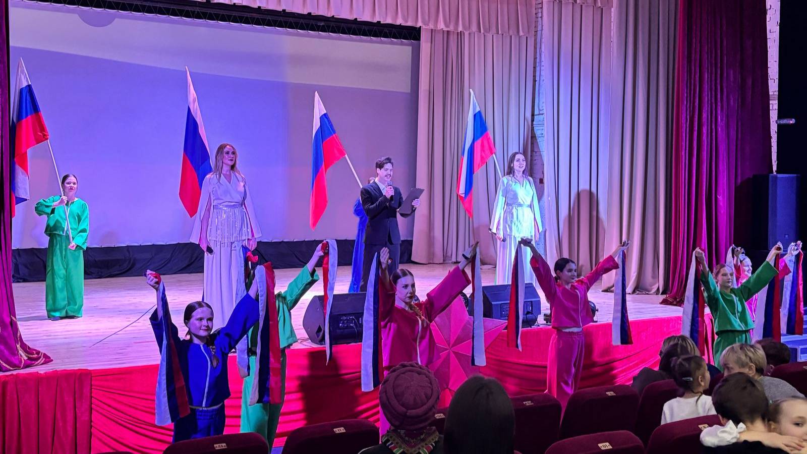 Праздничный концерт 