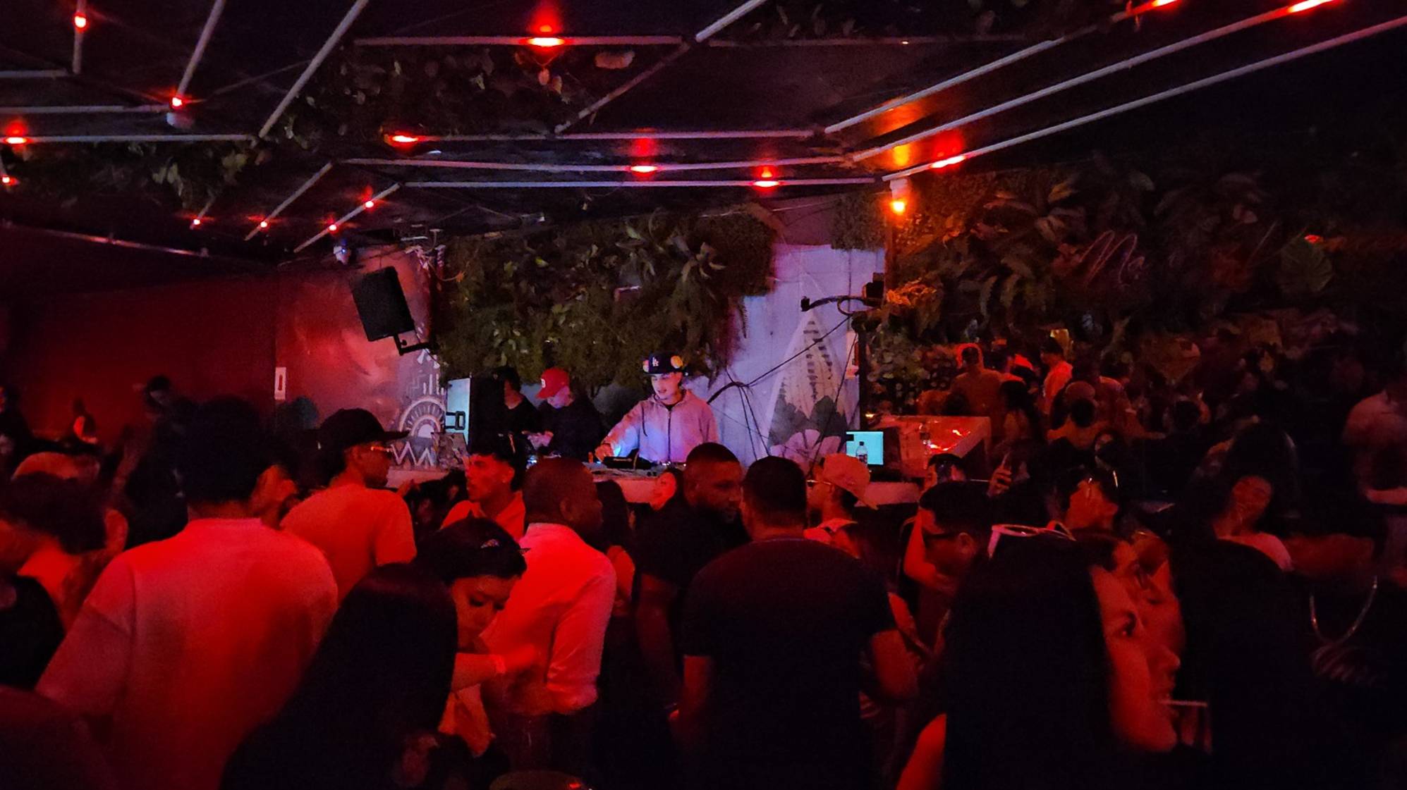 Cacao Blunt Дэнс Бар - 2025.02.20 - Богота, Колумбия смотреть онлайн