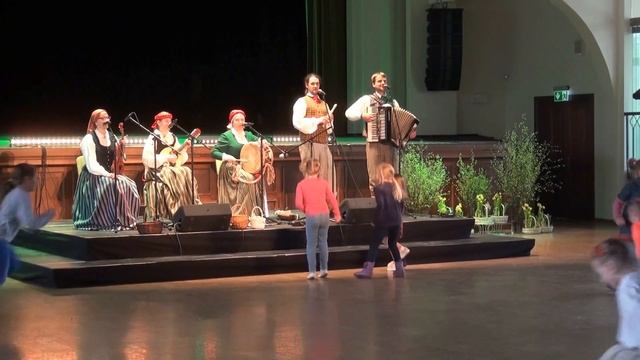 00109 VPDK “Auda” pasākumā “Atnāca Lieldiena dziedādama” kultūras pilī “Ziemeļblāzma” смотреть онлайн