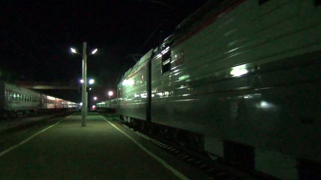 Электровоз 2ЭС4К-122 смотреть онлайн