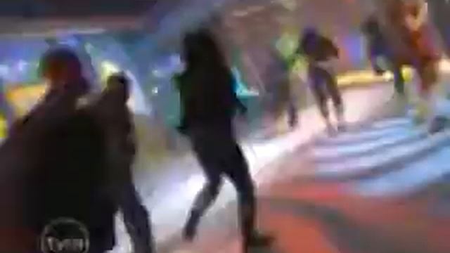 Fergie - Fergalicious Live @ Tyra Banks Show (feat. Will.i.am)