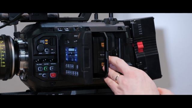 Blackmagic URSA Cine 12K explained: Dynamic Range, new Media ... смотреть онлайн