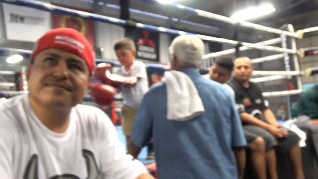 Robert Garcia Talks Michael Pena - Who Is Coming To Mikey's Fight EsNews Boxing смотреть онлайн