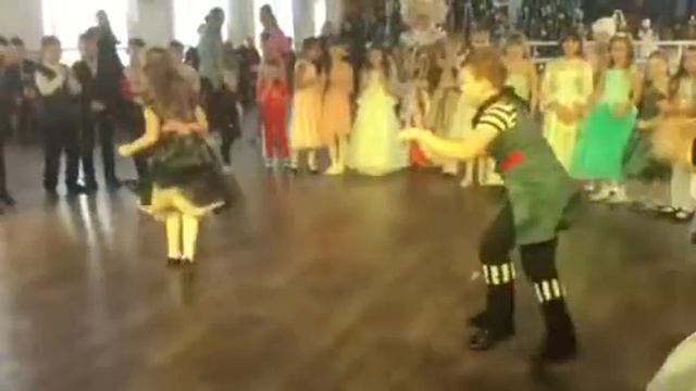 Утренник 5 школа Феодосия 2017! 3-а класс! смотреть онлайн