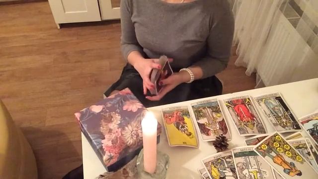 ТАРО РАСКЛАД. ЧТО ДУМАЕТ СОПЕРНИЦА О ВАС?👿 смотреть онлайн