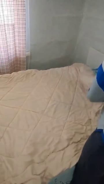 Как вдеть одеяло в пододеяльник за 10 секунд. #shorts смотреть онлайн